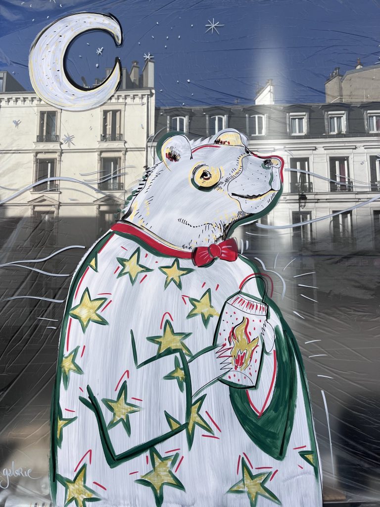 mural-galerie—vitrine-noel-st-cloud-ours-blanc-lanterne