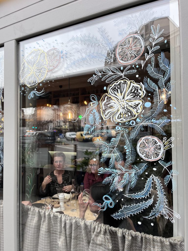 mural-galerie—st-joseph-restaurant-hivers-coté