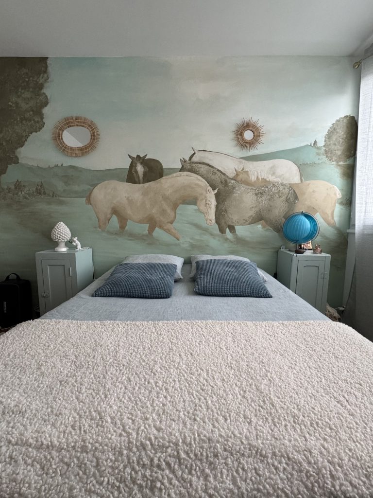 mural-galerie--fresque-murale-lac aux chevaux-chambre-reves-vert-sauge-appaisant