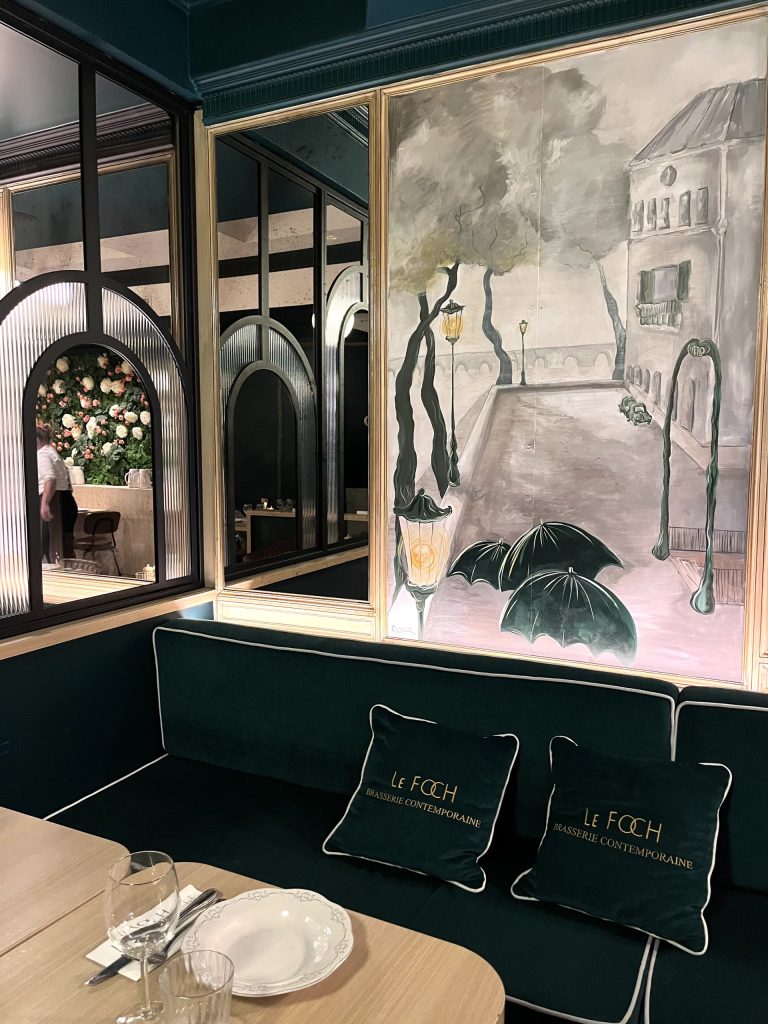 mural-galerie—fresque-murale-art-nouveau-art-deco-cachou-lajaunie-le-foch-brasserie-paris-vintage 2